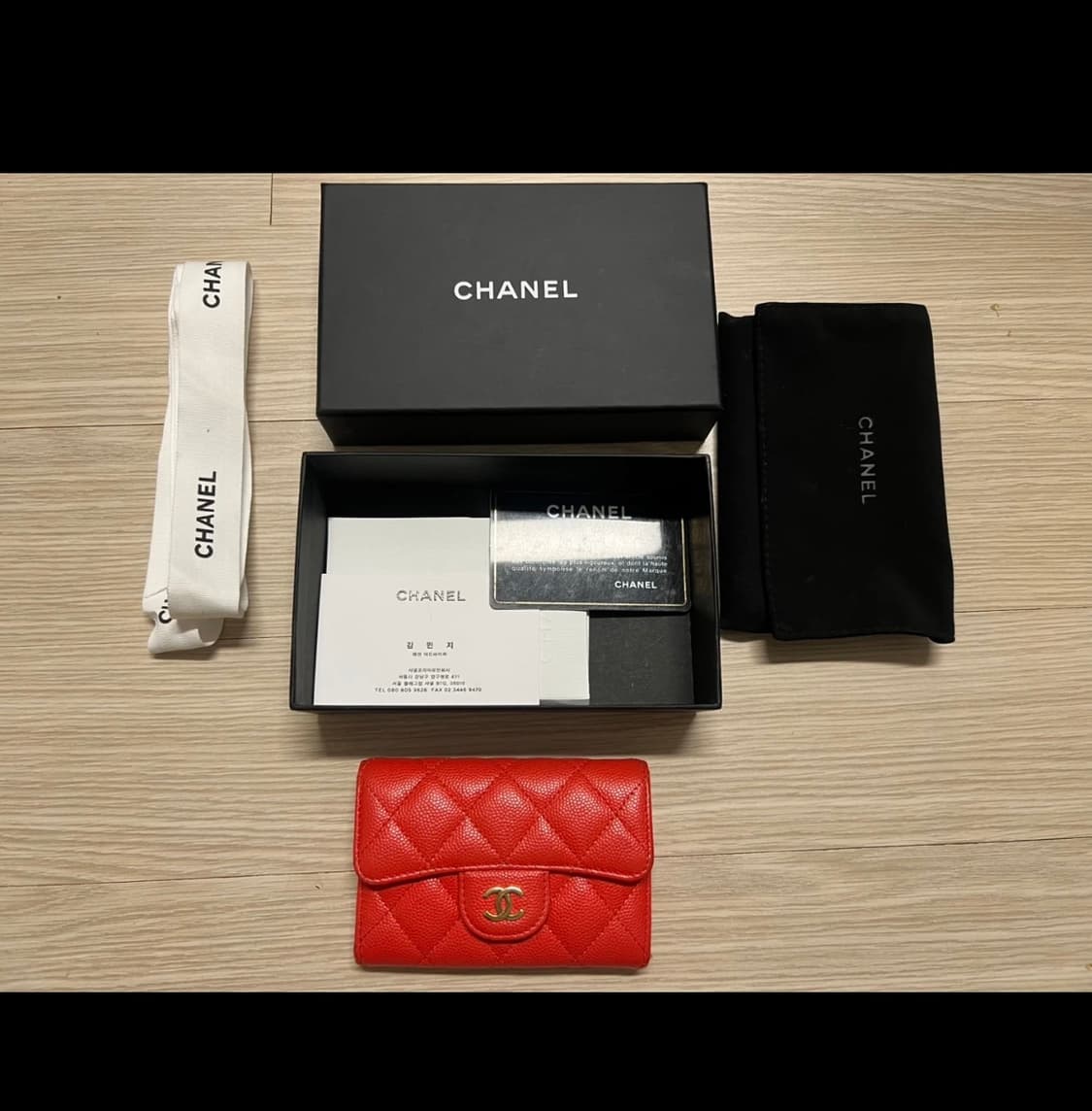 샤넬 클래식 카드지갑 캐비어 레드 금장 상품이미지1