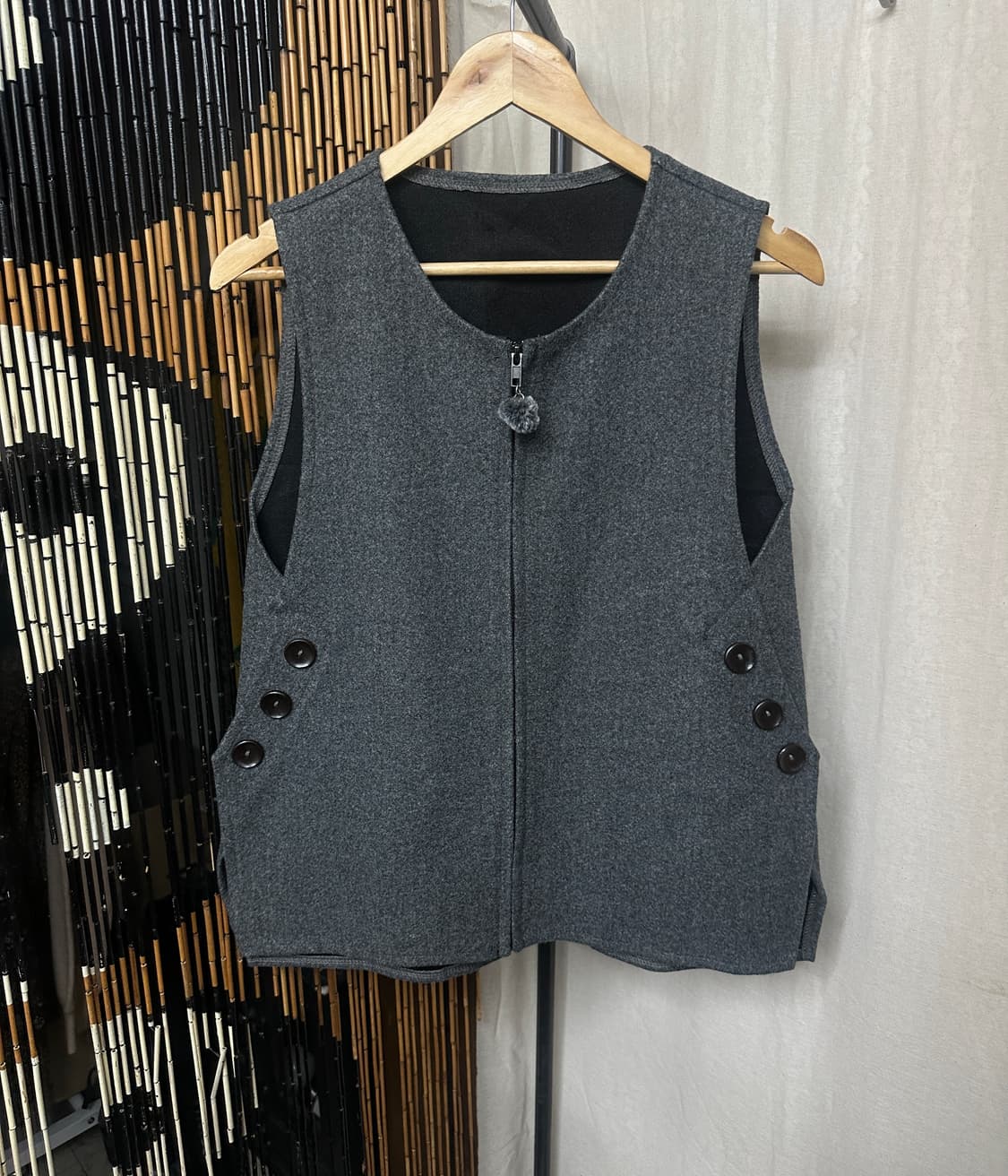 meture-krein gray vest 상품이미지1
