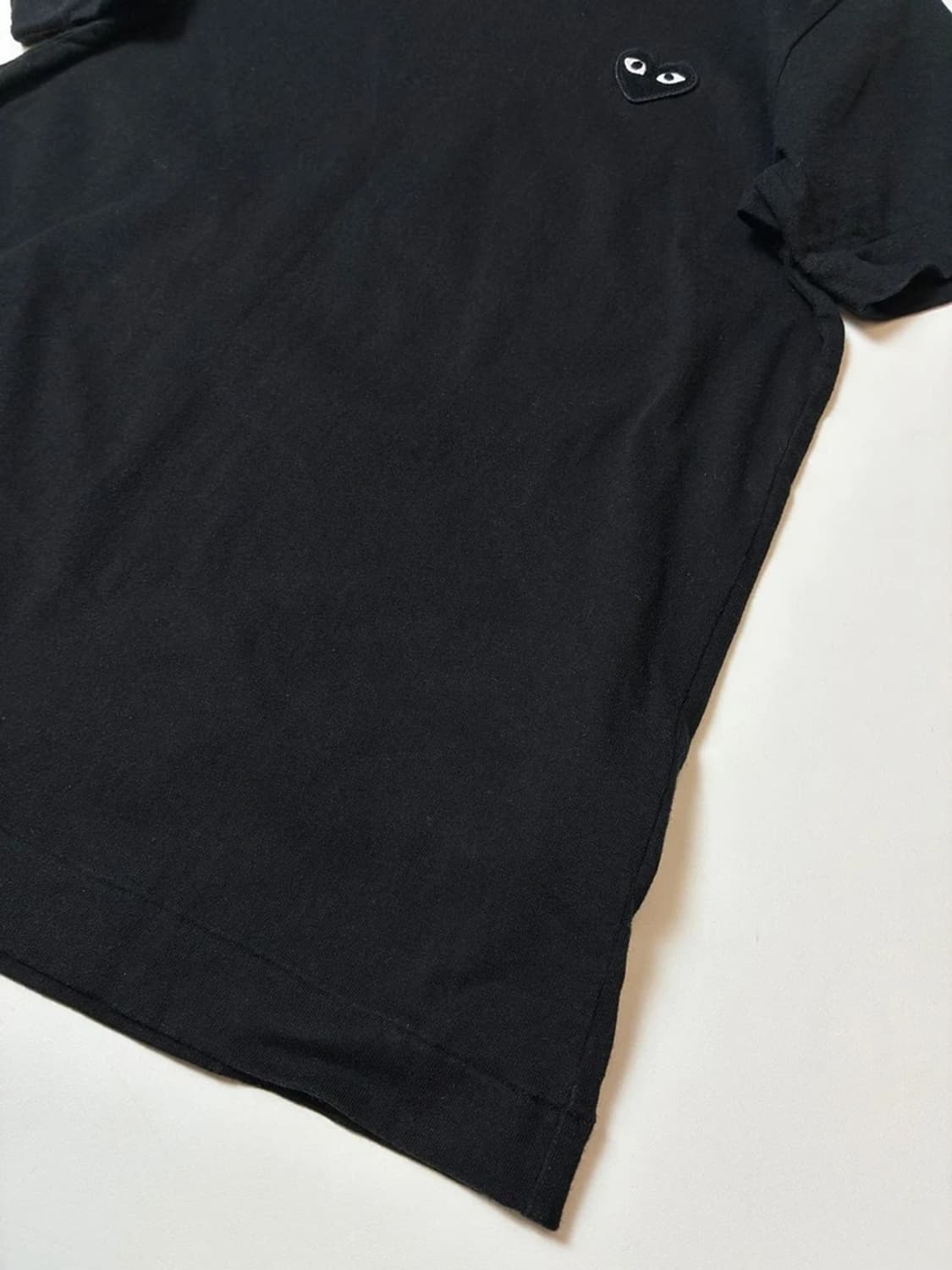 꼼데가르송 우먼스 스몰 블랙 하트 반팔 티셔츠 PN9093 상품이미지4