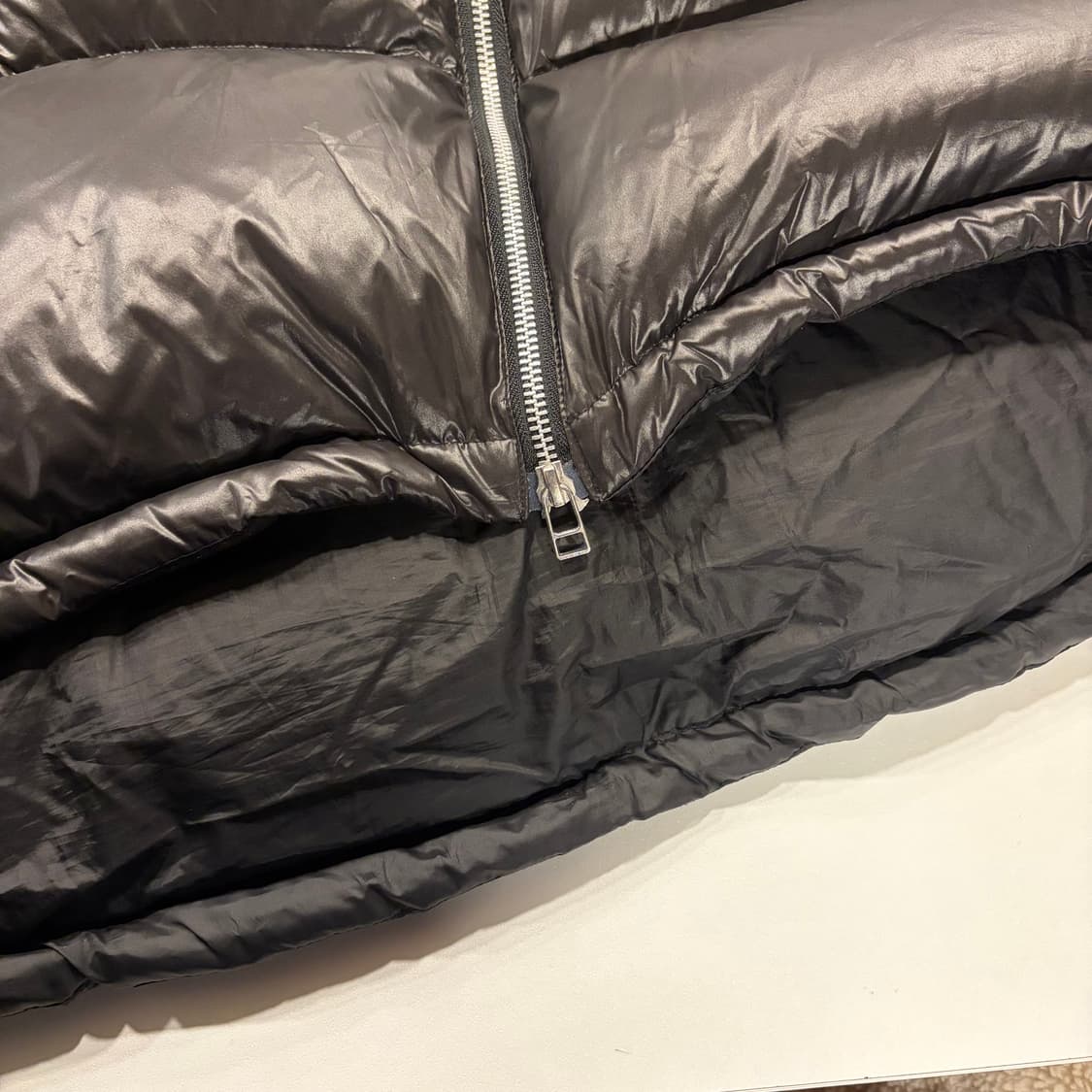 [L] 더뮤지엄비지터 블랙 패딩 조끼 B612 상품이미지6