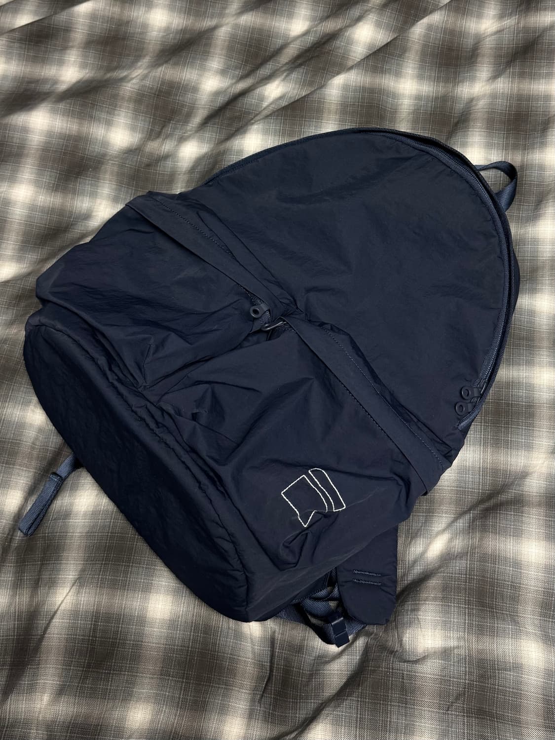 블랭코브 데이팩 백팩(네이비) 상품이미지1