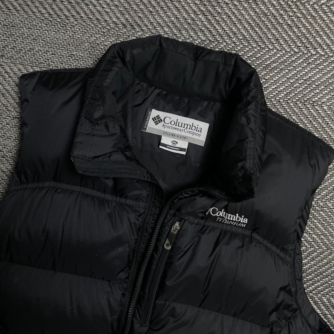컬럼비아 USA 티타늄 투웨이 구스다운 베스트 블랙y 5418 상품이미지4