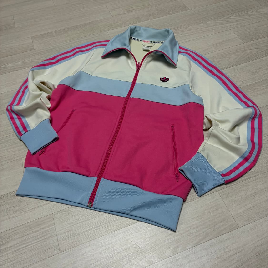 아디다스 FRIEZET 파이어버드 Y2K 희귀 져지 M 상품이미지1