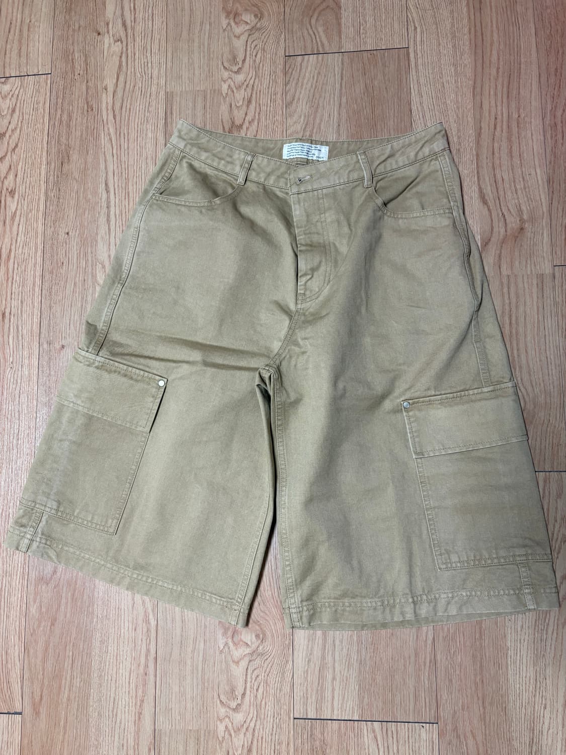 다이브인 점보 카고 버뮤다 팬츠 베이지 상품이미지5