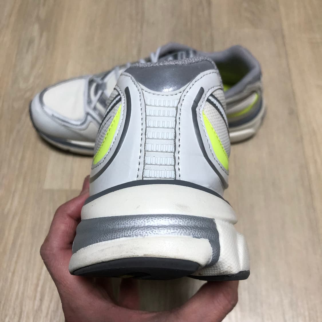 (270) 리복 X 라이풀 프리미어 로드 플러스 화이트 그레이 상품이미지2