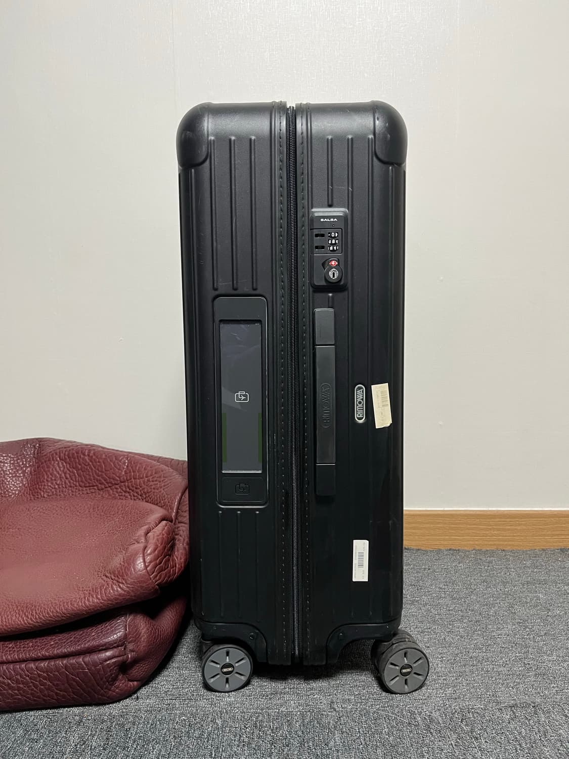 리모와 70 E-TAG (RIMOWA SALSA E-TAG) 무광블랙 상품이미지3