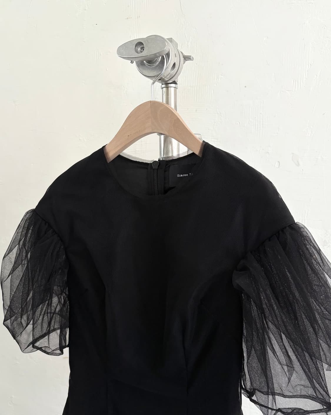 Simone Rocha 시몬 로샤 블랙 컬러 시스루 퍼프 티셔츠 상품이미지6