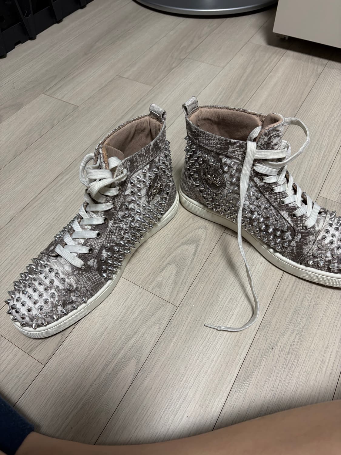크리스찬 루부탱 뱀피 스터드 하이탑 size 270 상품이미지7