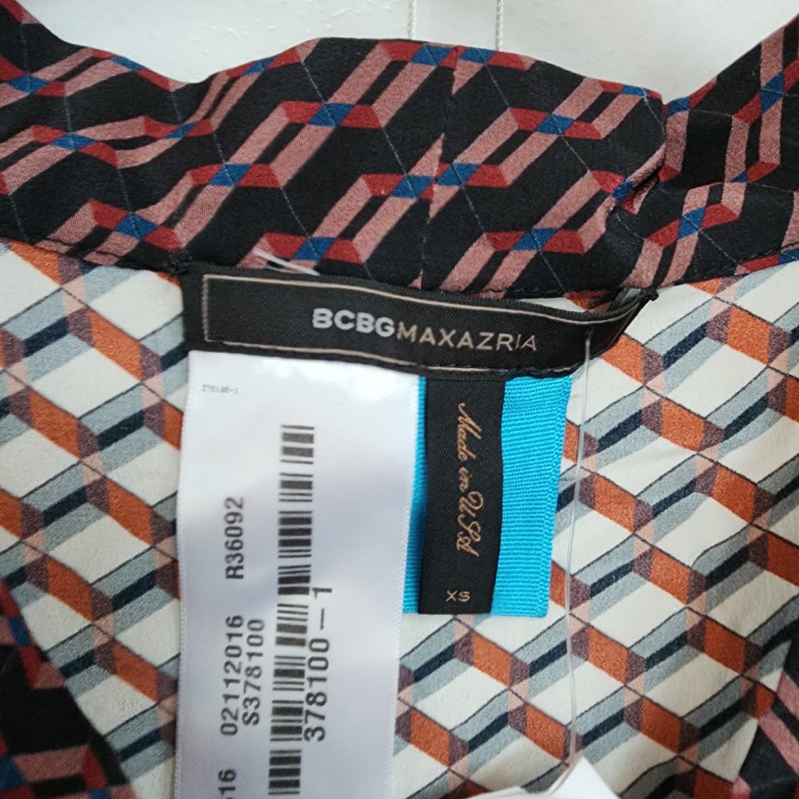 BCBG  패턴 실크 조끼 블라우스 상품이미지3