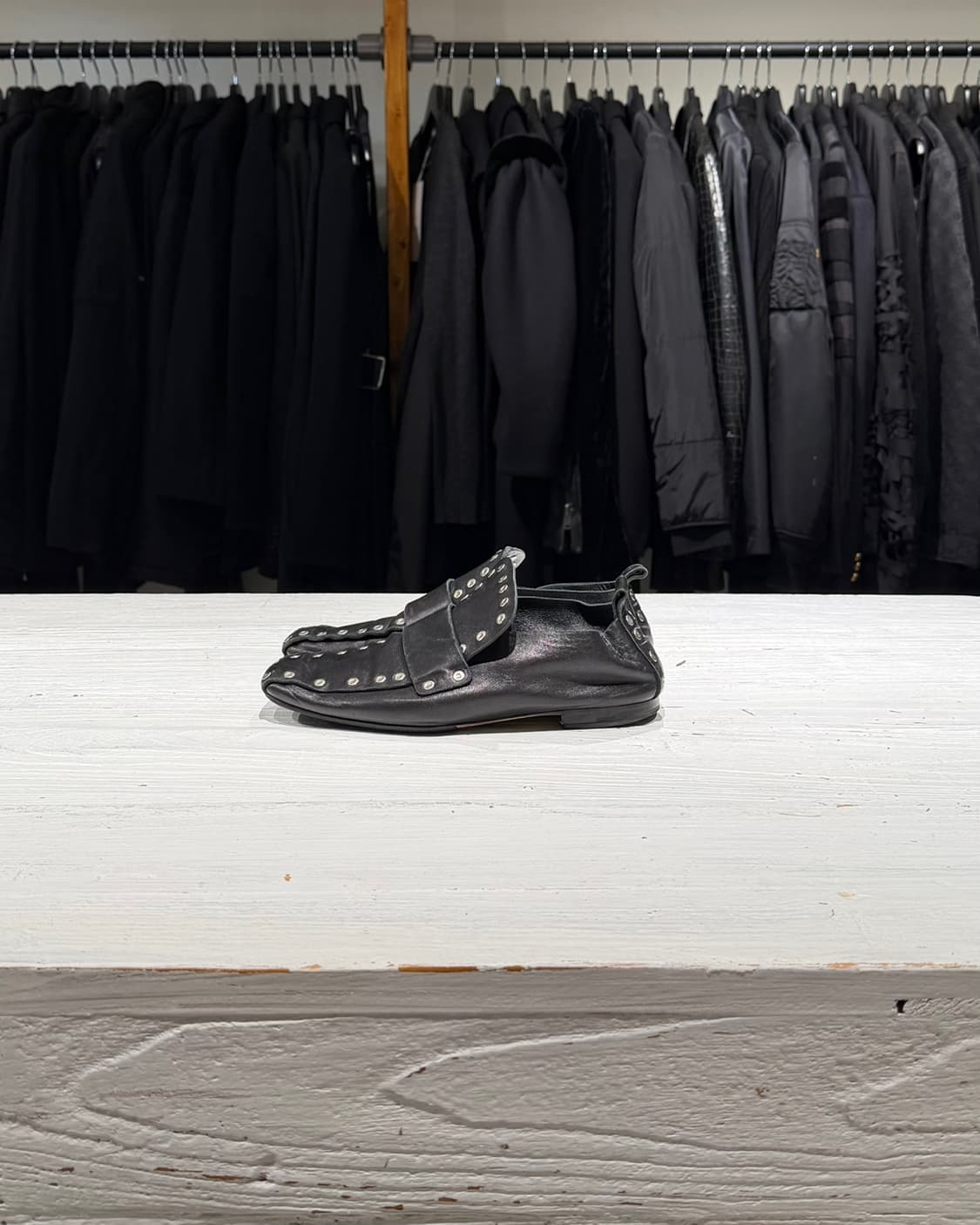 셀린느 블랙 스터드 디테일 램스킨 로퍼 상품이미지6