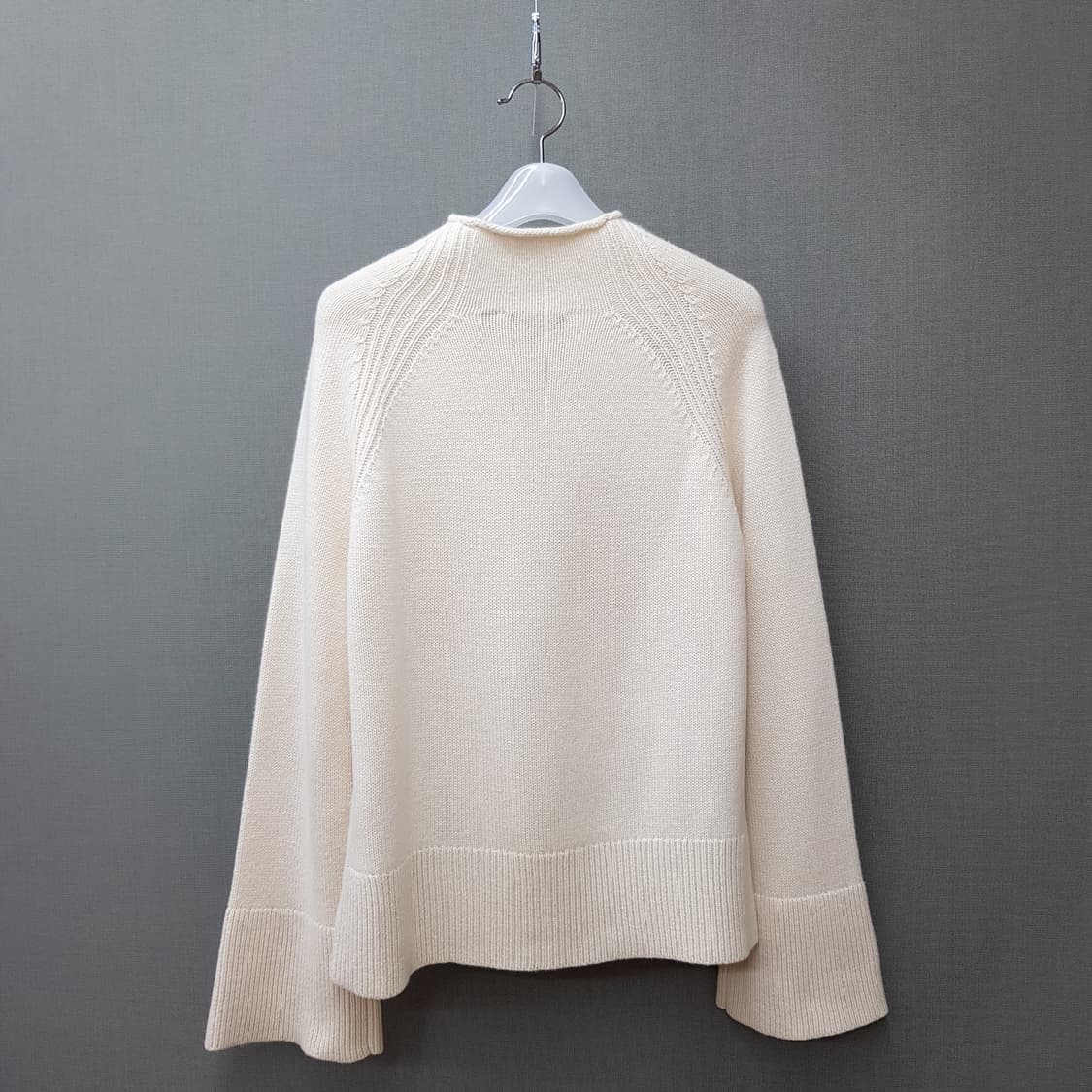 Theory 띠어리 캐시미어 100  벨슬리브 니트 P사이즈 상품이미지4