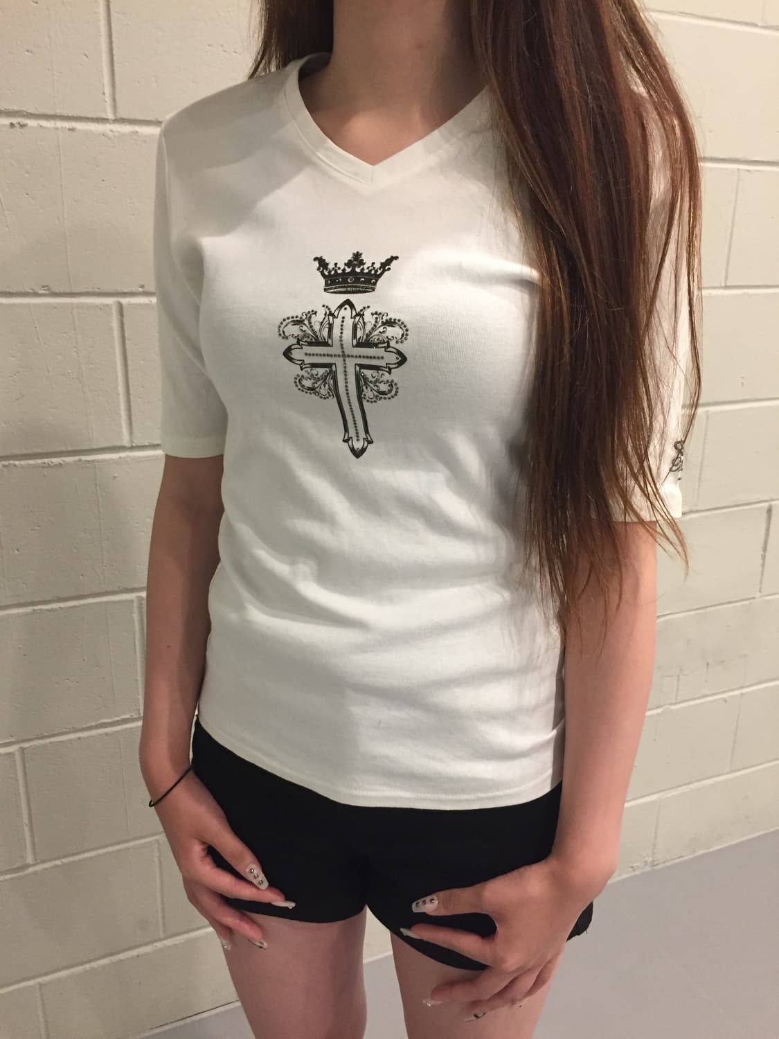 “MURDER LICENSE” Cross V-Neck 상품이미지3
