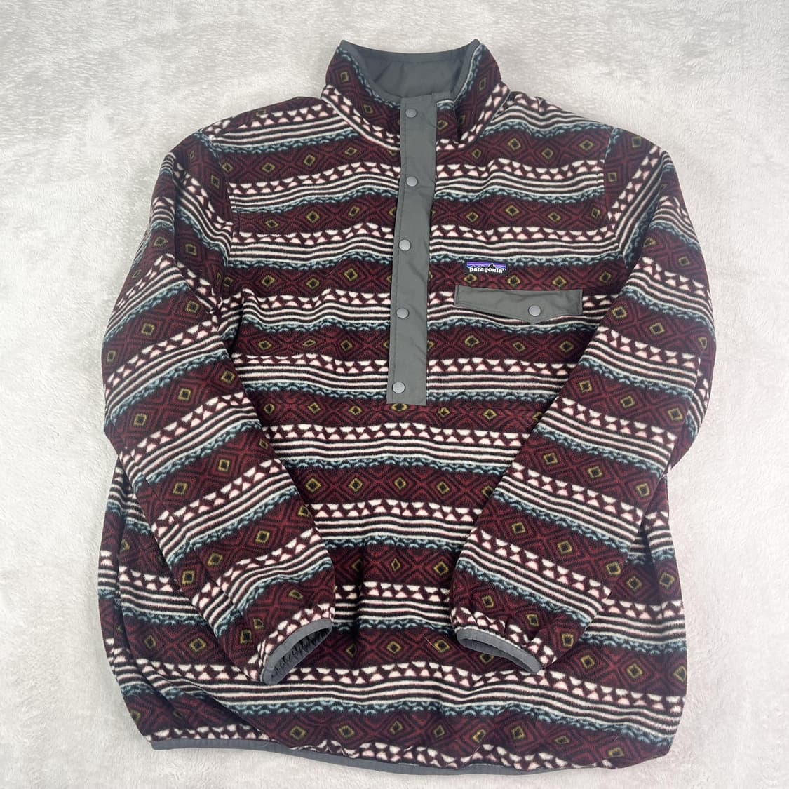 10s 파타고니아 리버서블 신칠라 스냅T 버건디 패턴 상품이미지1