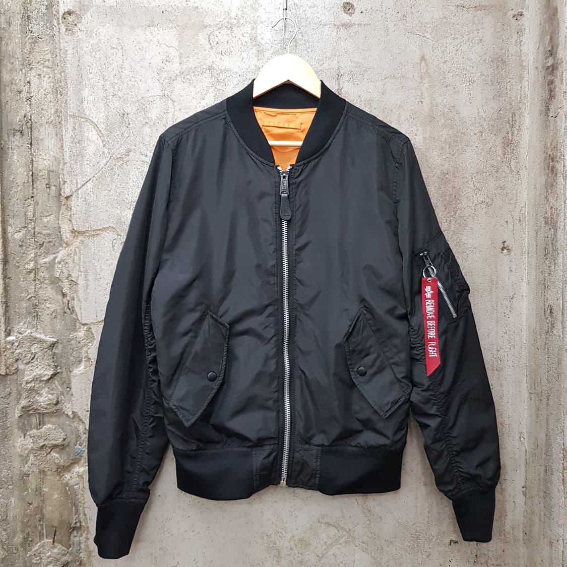 알파 항공점퍼 M사이즈 상품이미지1