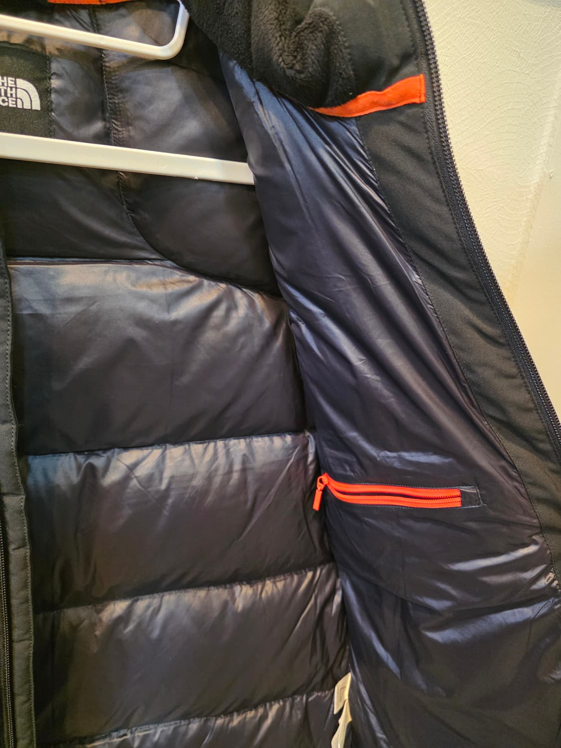 노스페이스 검정 패딩 조끼 상품이미지7