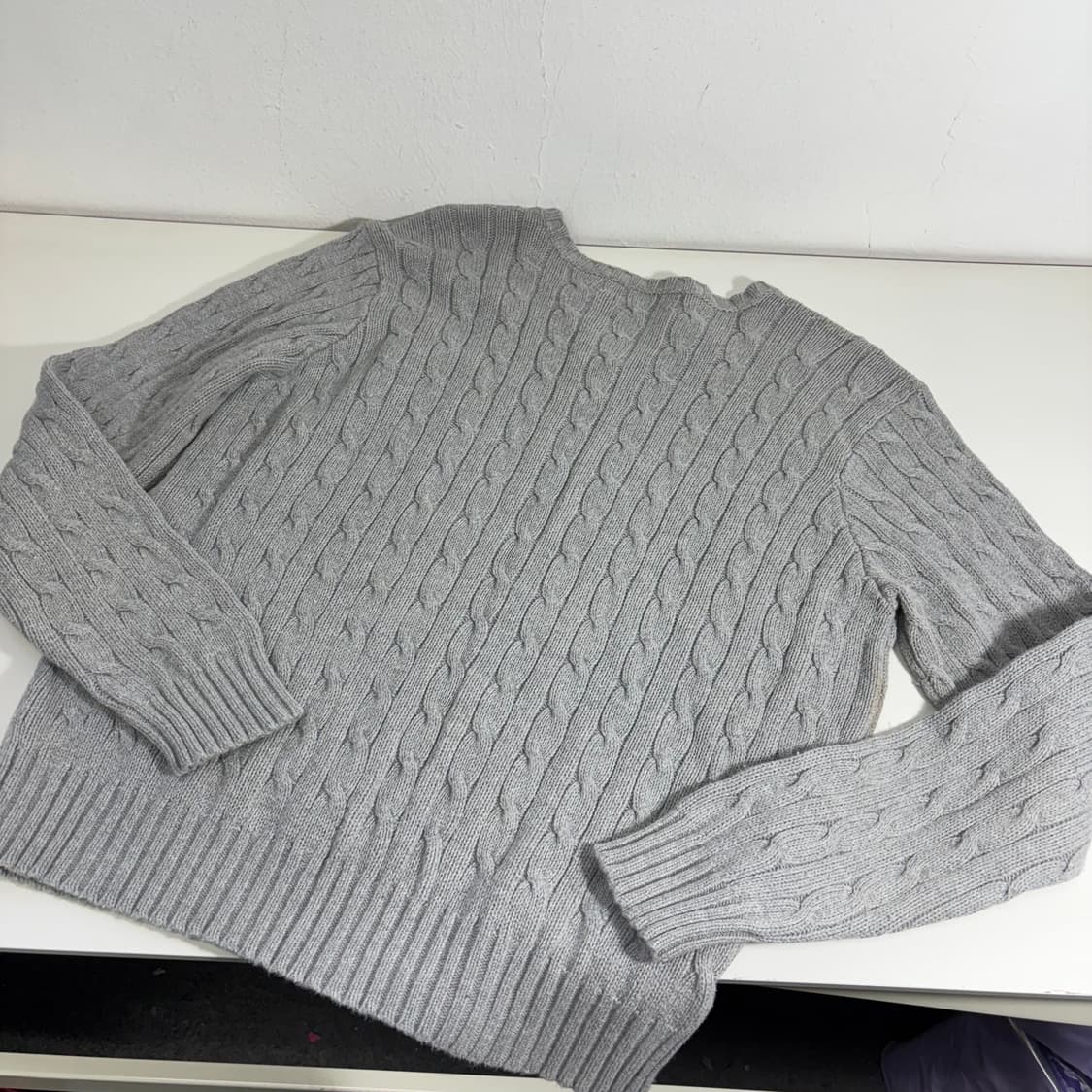 우먼M-L 폴로랄프로렌 그레이 기본로고 브이넥 꽈배기니트 상품이미지3