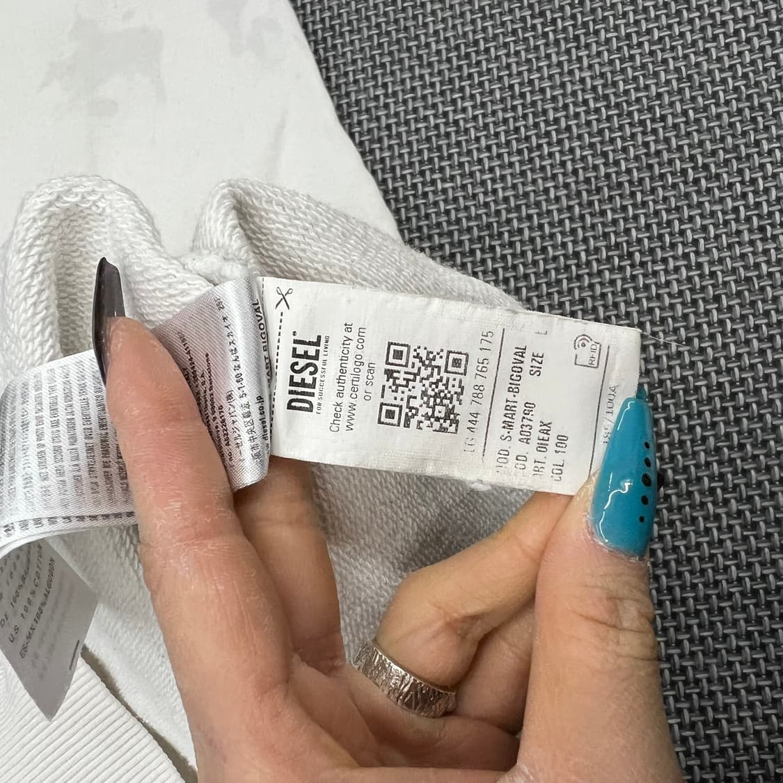 디젤 오발 로고 화이트 맨투맨 상품이미지5