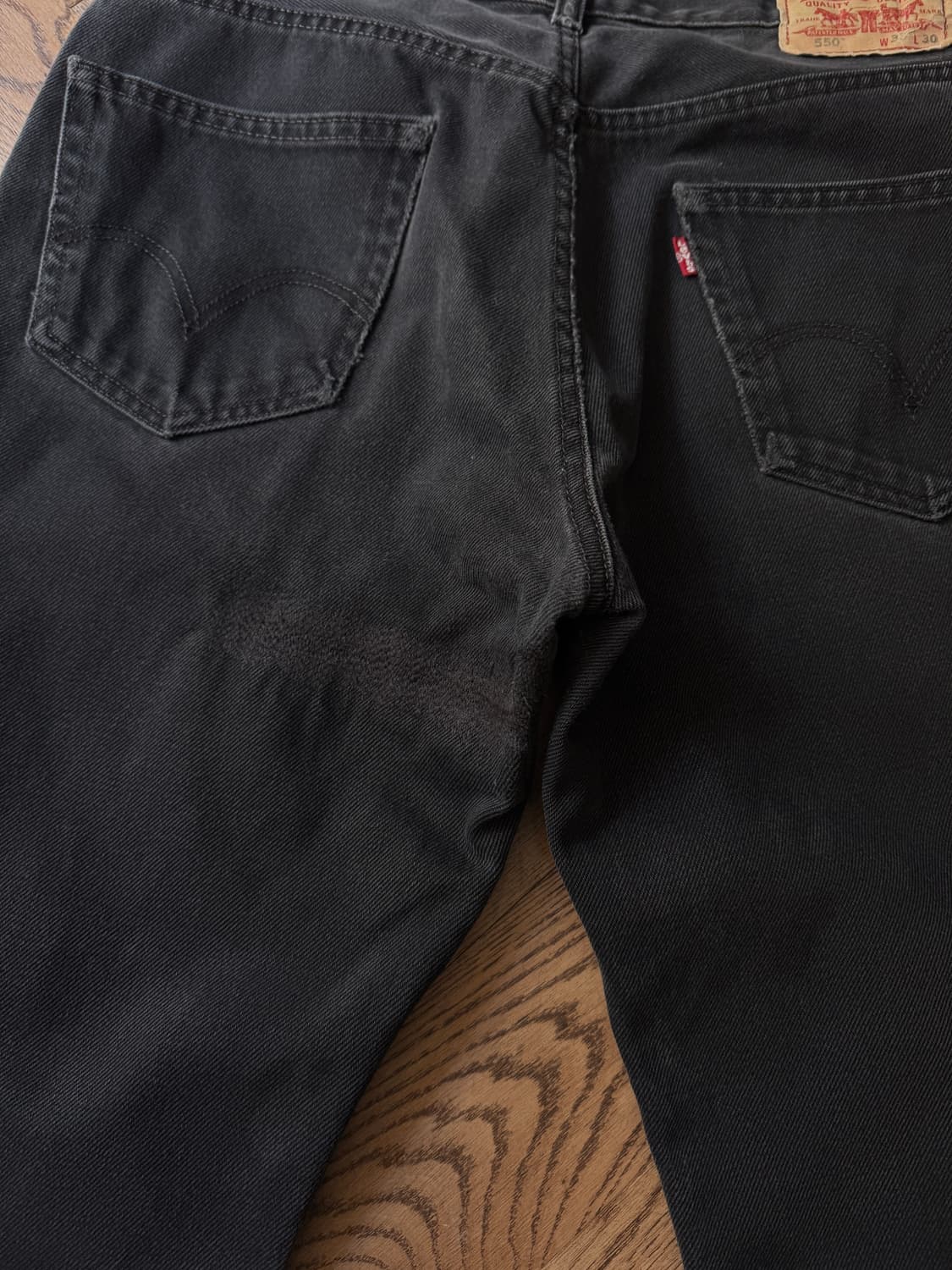 [33]리바이스 550 빈티지 리페어드 흑청 데님 팬츠 상품이미지6