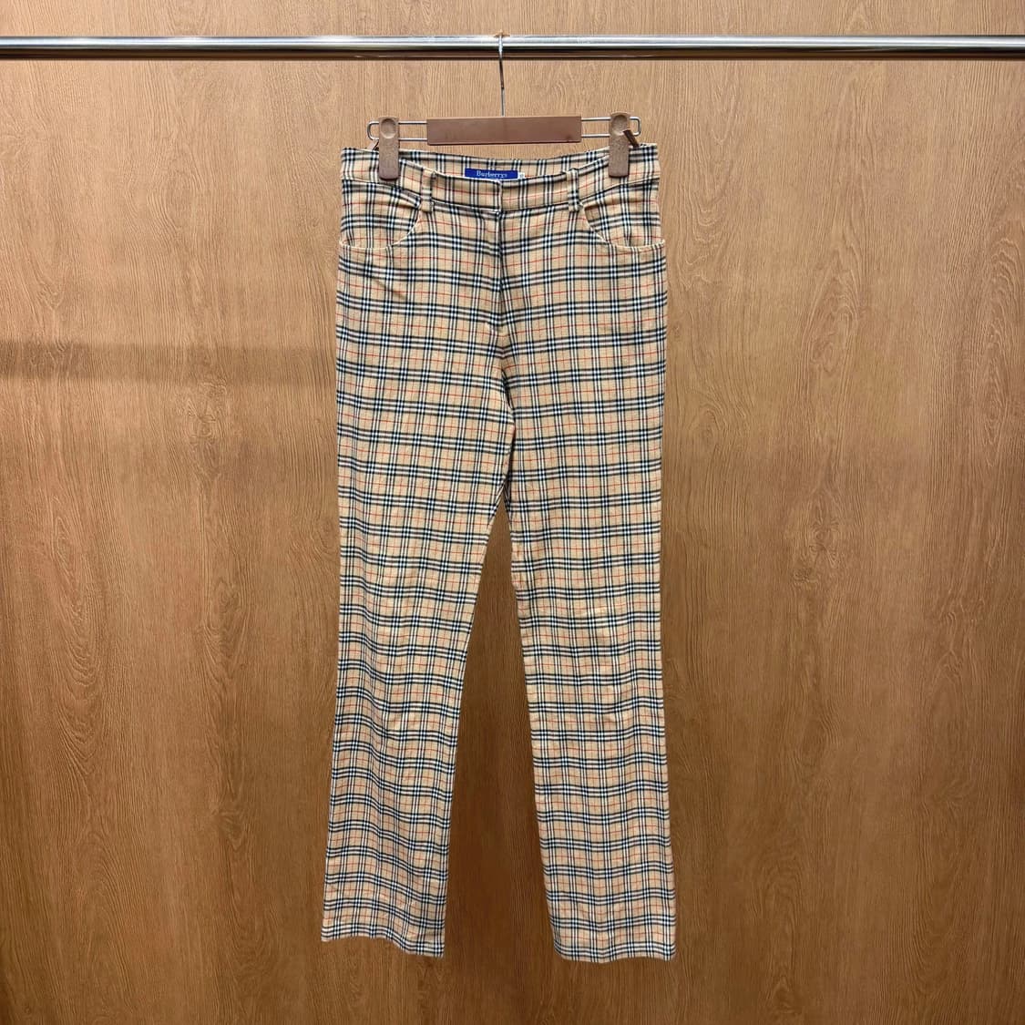 버버리 런던 슬랙스 팬츠 체크 패턴 후면 더블 포켓 디테일 베이지 상품이미지2