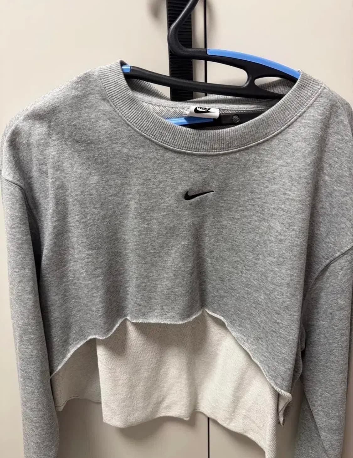 나이키 여자 맨투맨 상품이미지1