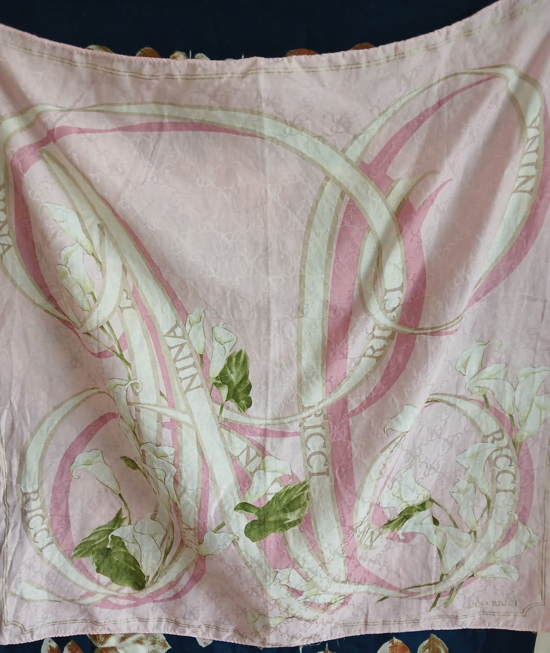 Nina Ricci 핑크스카프 상품이미지1