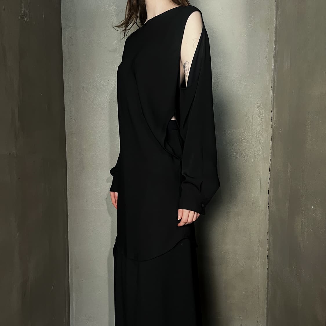 17aw MM6 마르지엘라 비대칭 컷아웃 드레스 상품이미지2