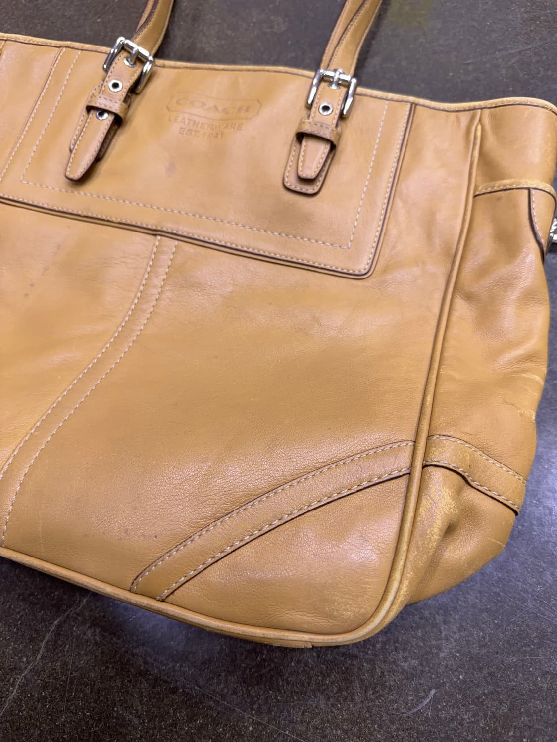 코치 이스트 웨스트 갤러리 토트백 탄 베이지 L 상품이미지5