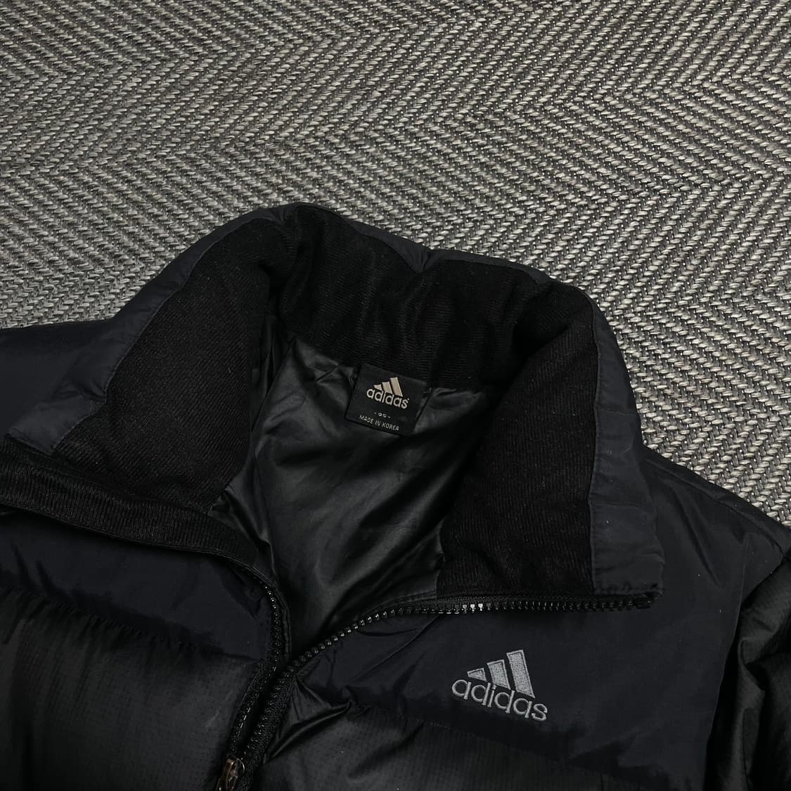 아디다스 자수로고 덕 다운 푸퍼 패딩 블랙o 5122 상품이미지3