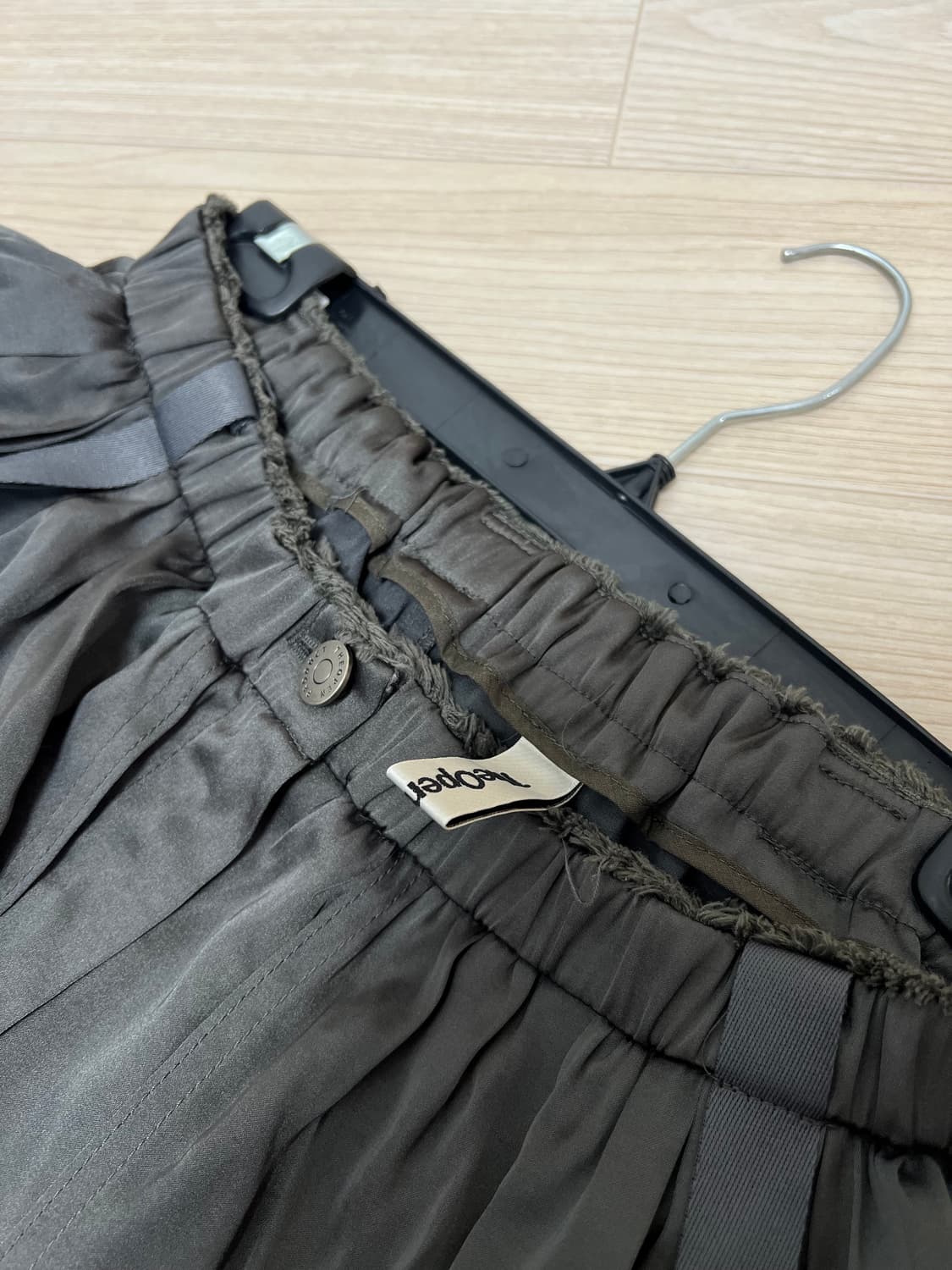 오픈와이와이 openyy / theopenproduct 새틴 카고 스커트 상품이미지5