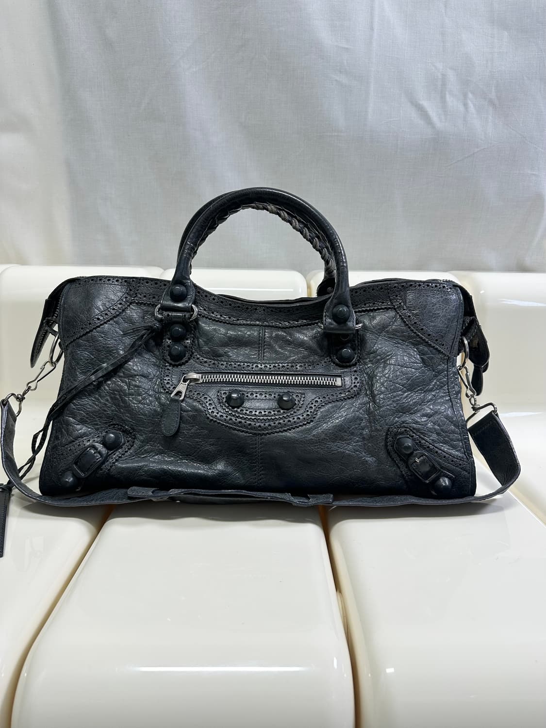 [A 정품] 발렌시아가 시티 모터백 파트타임 다크그레이 상품이미지1