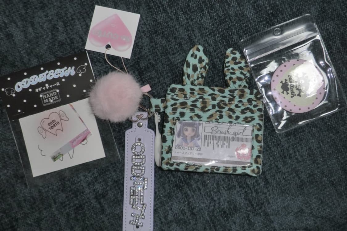 오디티스 레오파드 민트 토끼 카드지갑 갸루  상품이미지1