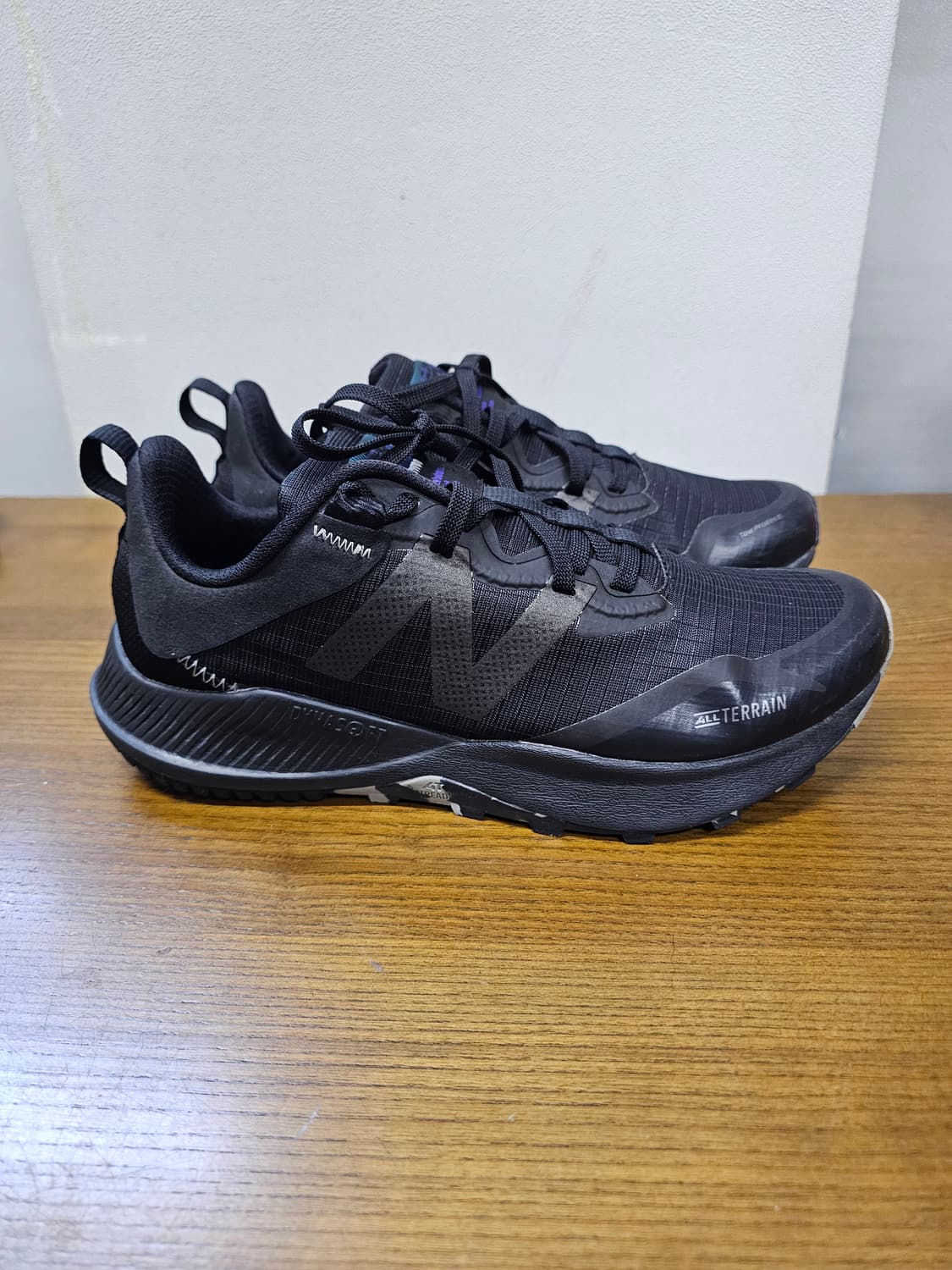 뉴발란스 Dynasoft Nitrel V4 트레일 런닝화 워킹화 상품이미지1