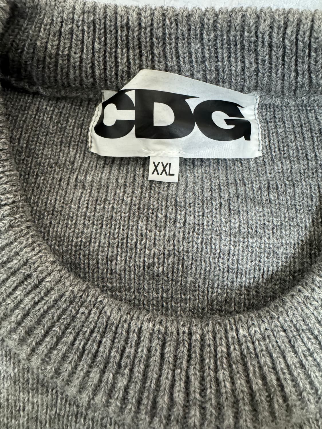 CDG라운드넥스쿨풀오버그레이XXL 상품이미지1
