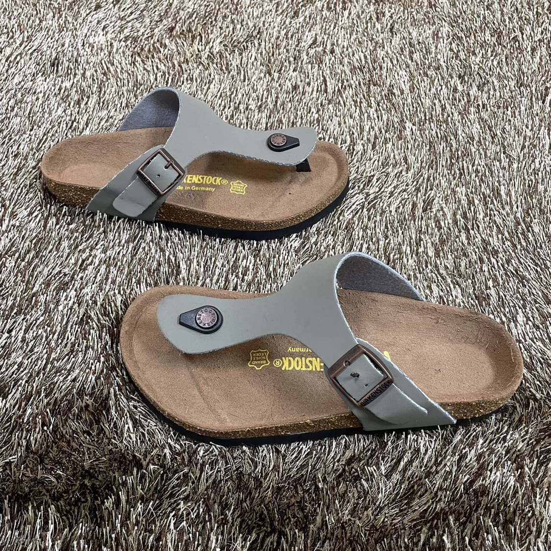 버켄스탁 BIRKENSTOCK 지제 T스트랩 샌들 240 상품이미지3