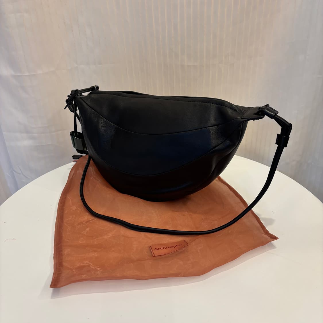 정품 아카이브앱크 양가죽 플링백     상품이미지4