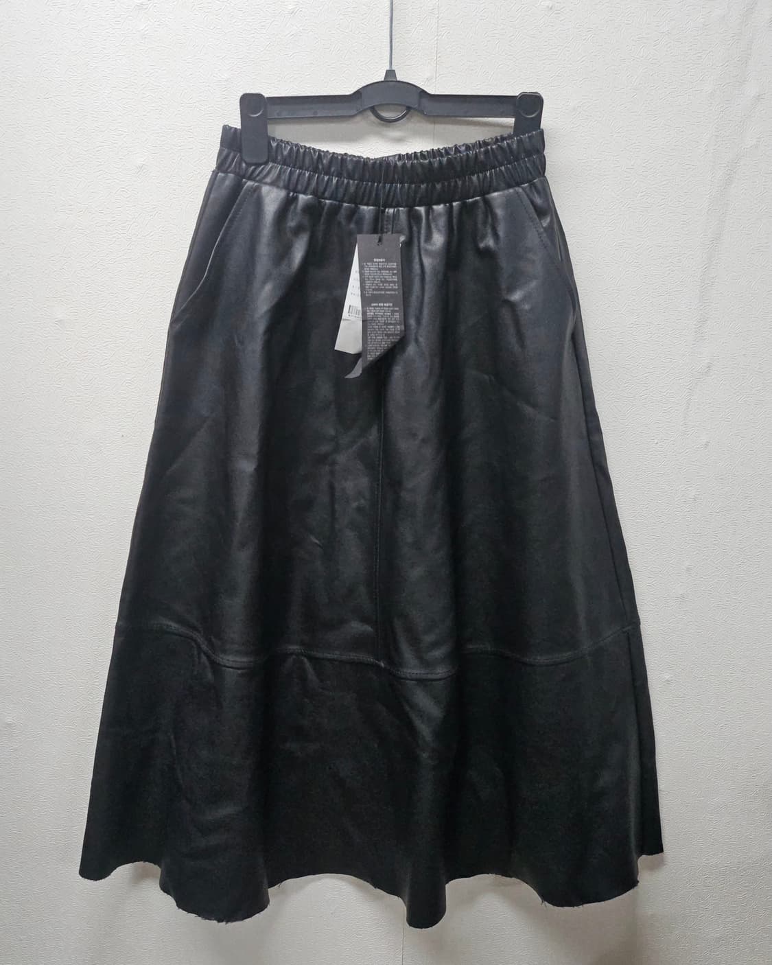 LeNIC  블랙 페이크 레더 밴딩 스커트 F 상품이미지1