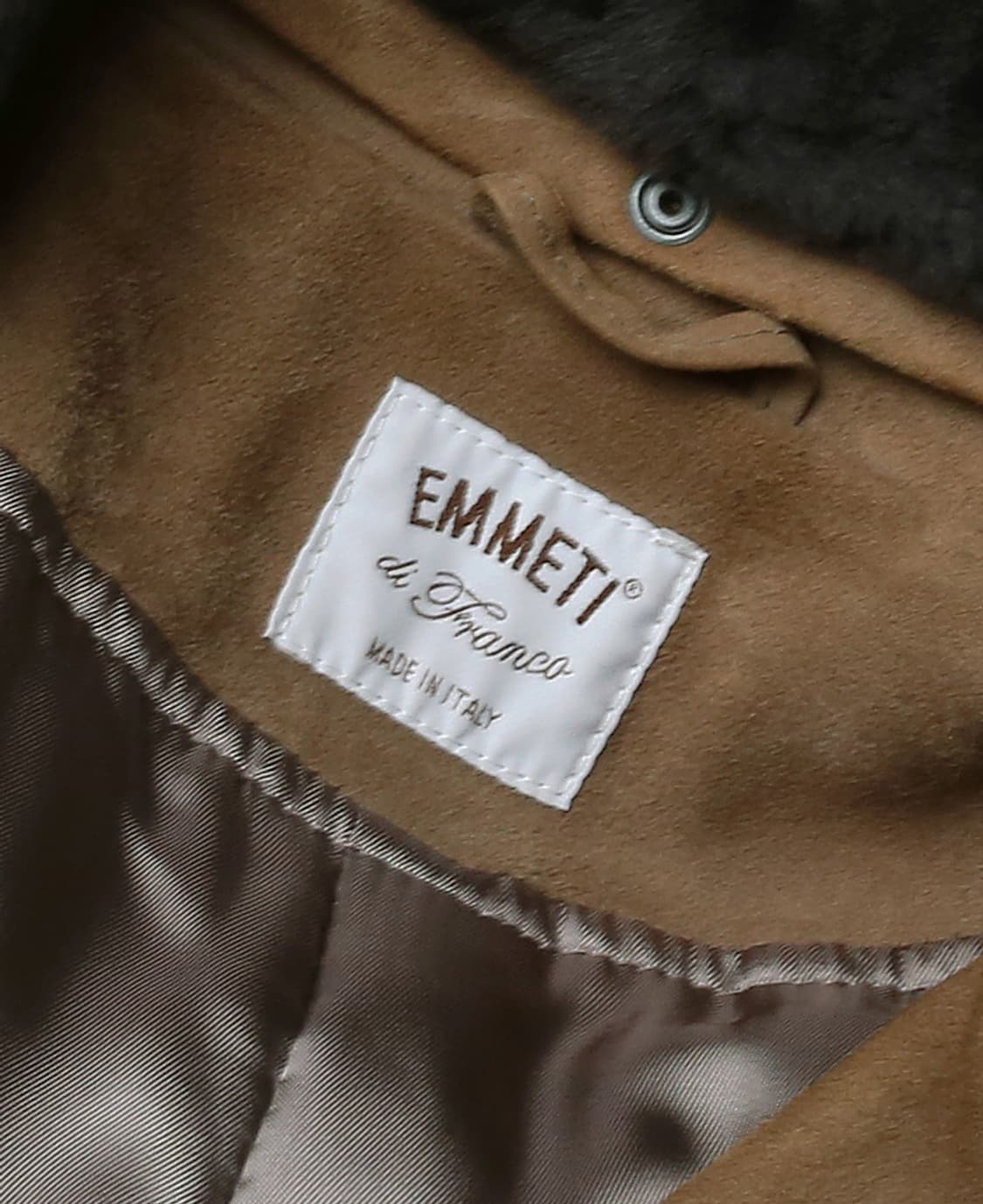 엠메띠 [Emmeti] 무통 모카 브라운 염소가죽 스웨이드 벨티드 코트 상품이미지8