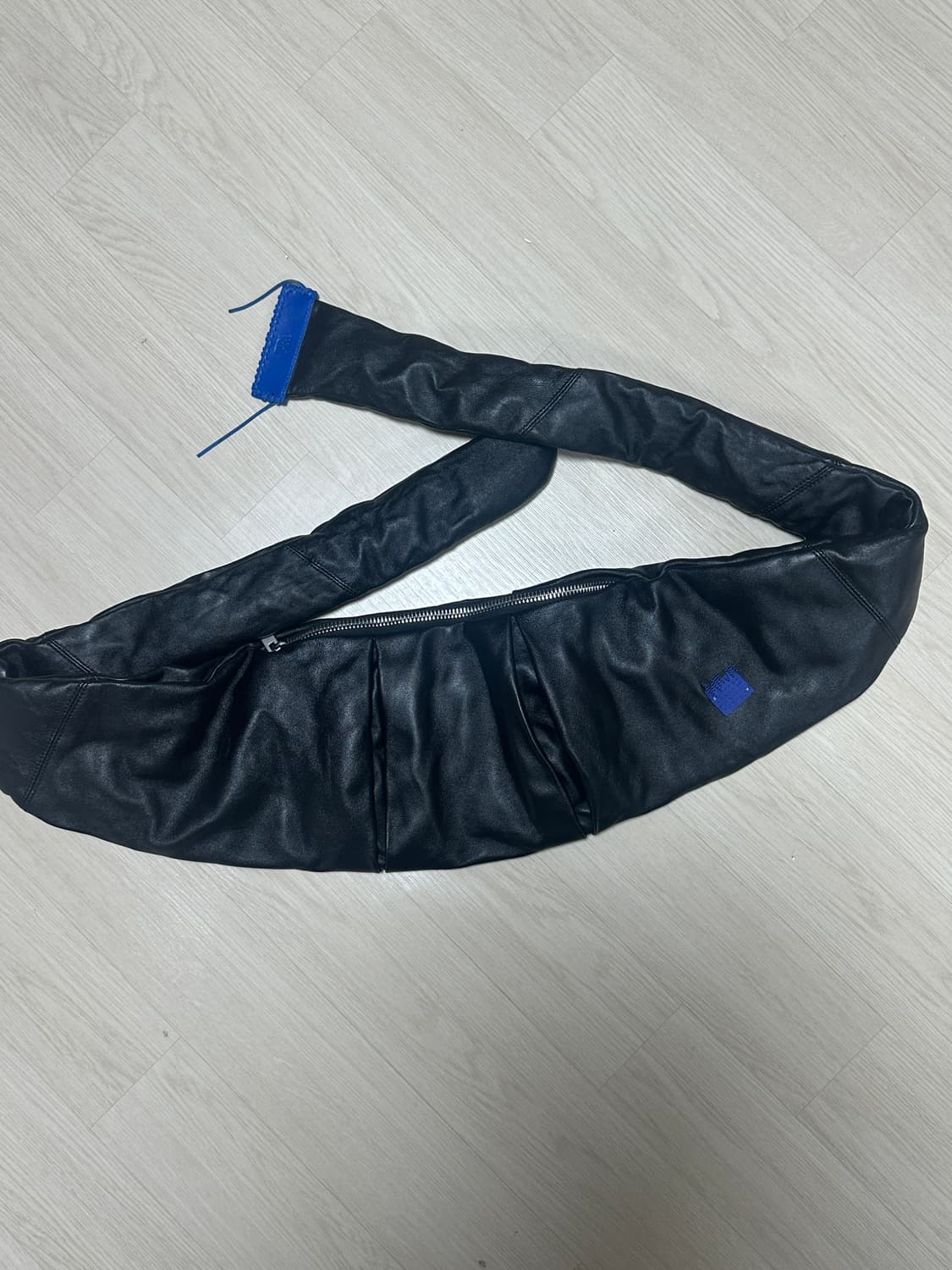 자라 아더에러 매듭 레더 숄더백 신품급 상품이미지1