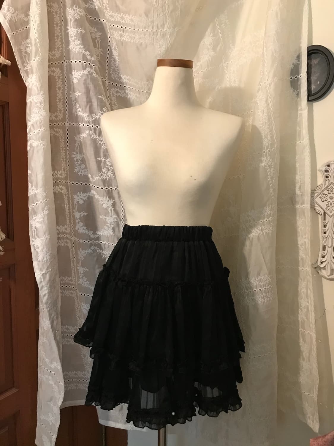 엑시즈팜 블랙 러플 스커트 상품이미지1