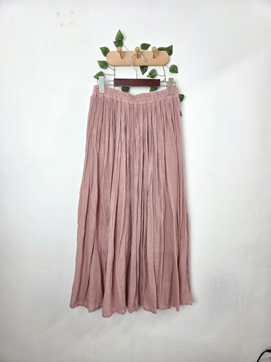 톤다운 핑크 여리 롱스커트 상품이미지4