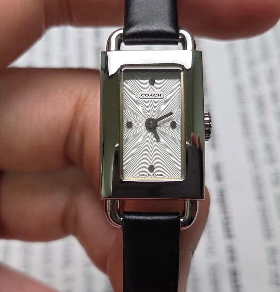 명품 코치 0219 사각탱크 화이트실버 기요쉐 다이얼 쿼츠 여성용  상품이미지5