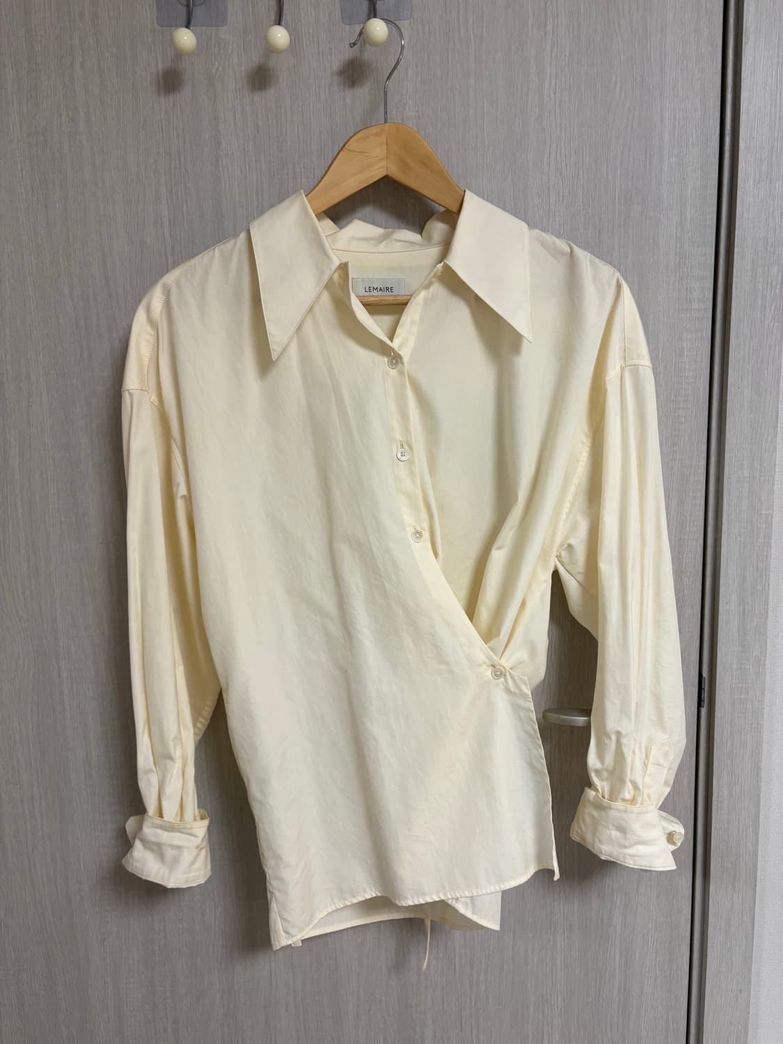 [34] 르메르 트위스트 드레이프 셔츠 상품이미지3