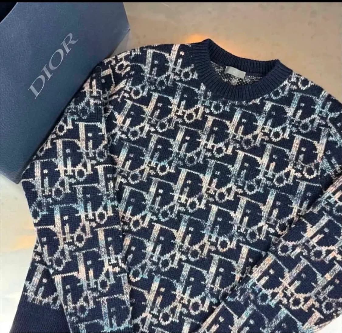 디올 오블리크 자카드 니트 L사이즈 급처 상품이미지1
