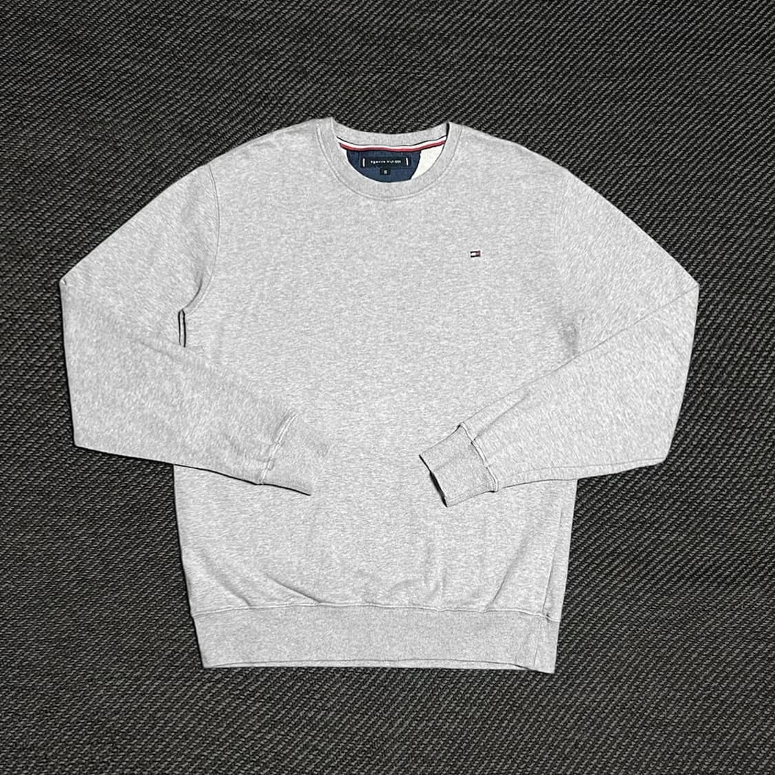 [S] Tommy 타미힐피거 그레이 라운드 맨투맨 상품이미지1