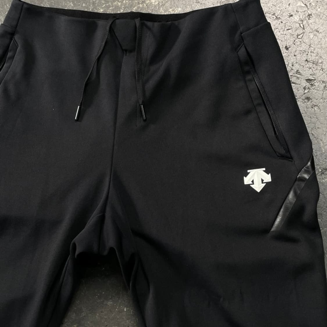 95 데상트 트레이닝 바지  상품이미지2