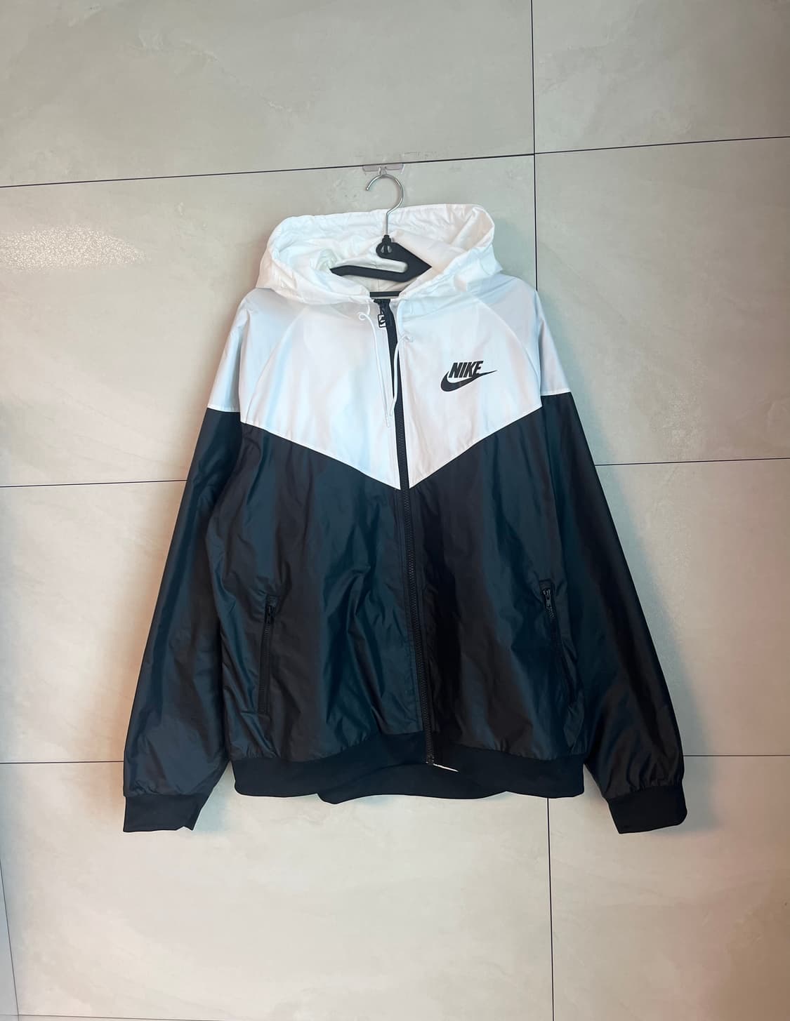 나이키 윈드러너 바람막이 블랙/화이트 [XL] 상품이미지4