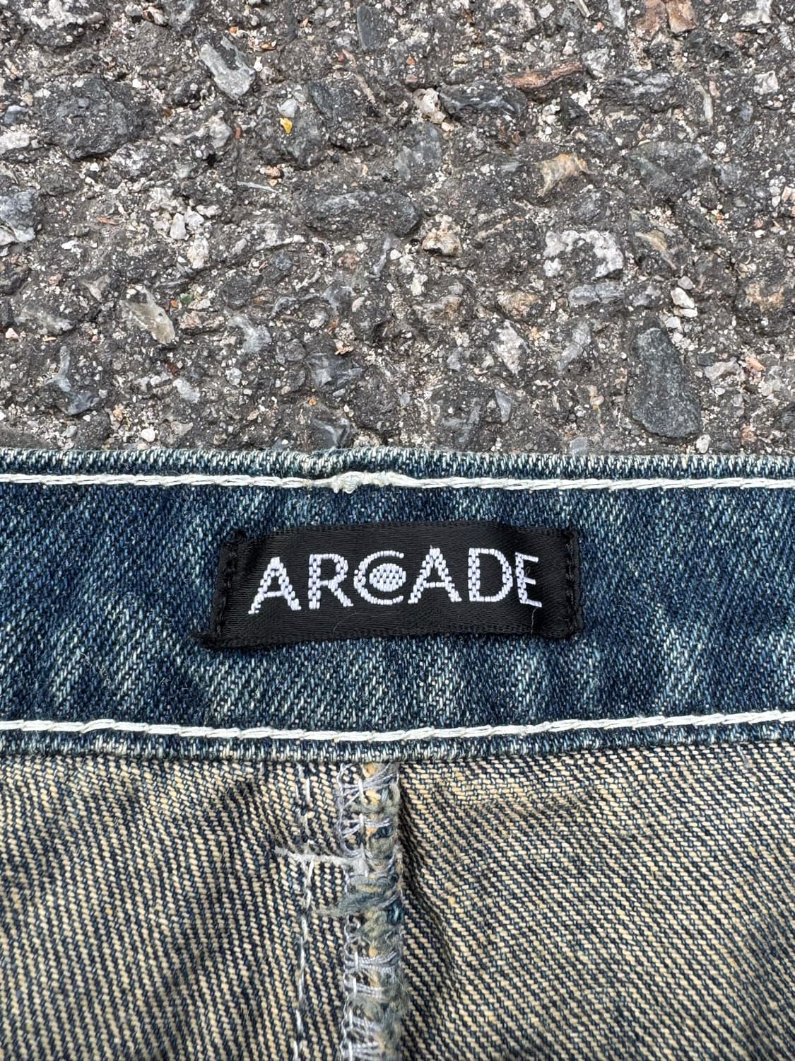 Arcade 하이 라이즈 디스트로이드 워싱 데님팬츠  상품이미지4