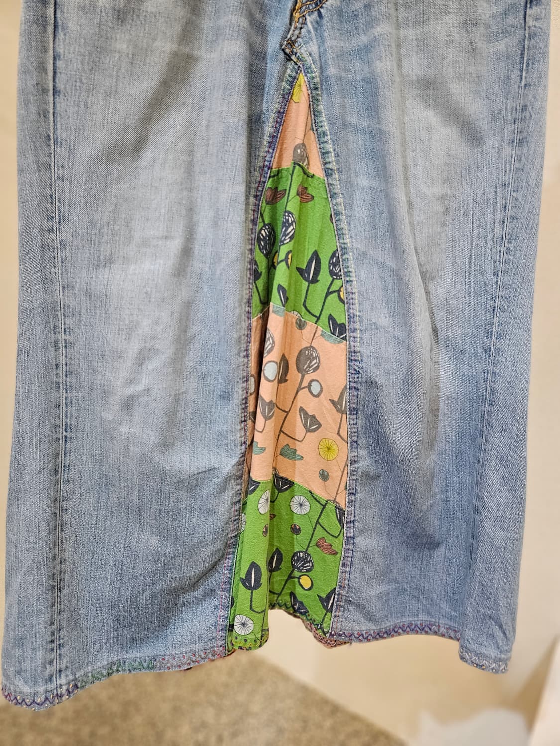 리바이스 커스텀 패치 데님 치마 상품이미지5