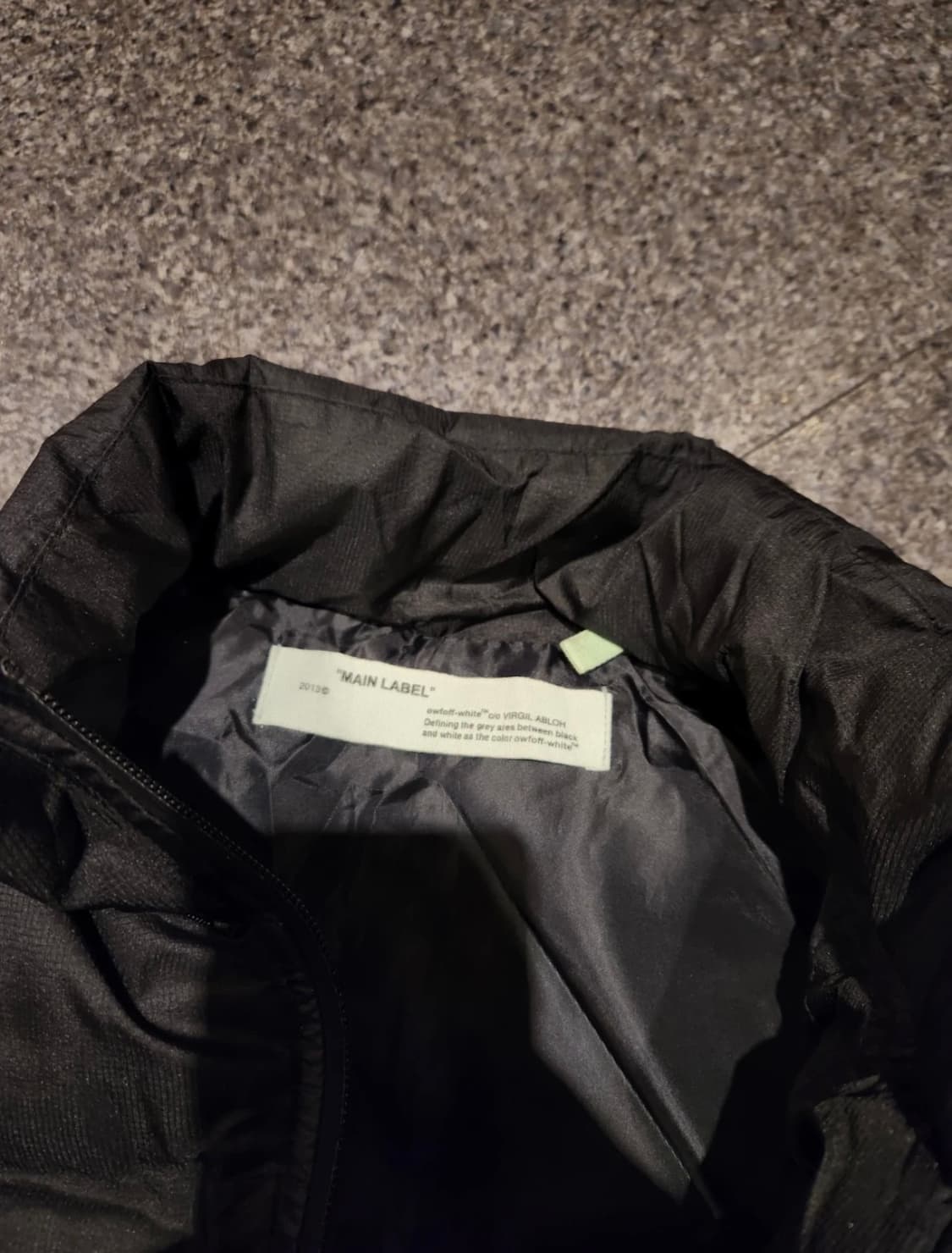 오프화이트 패딩 조끼 베스트 블랙 L 상품이미지3