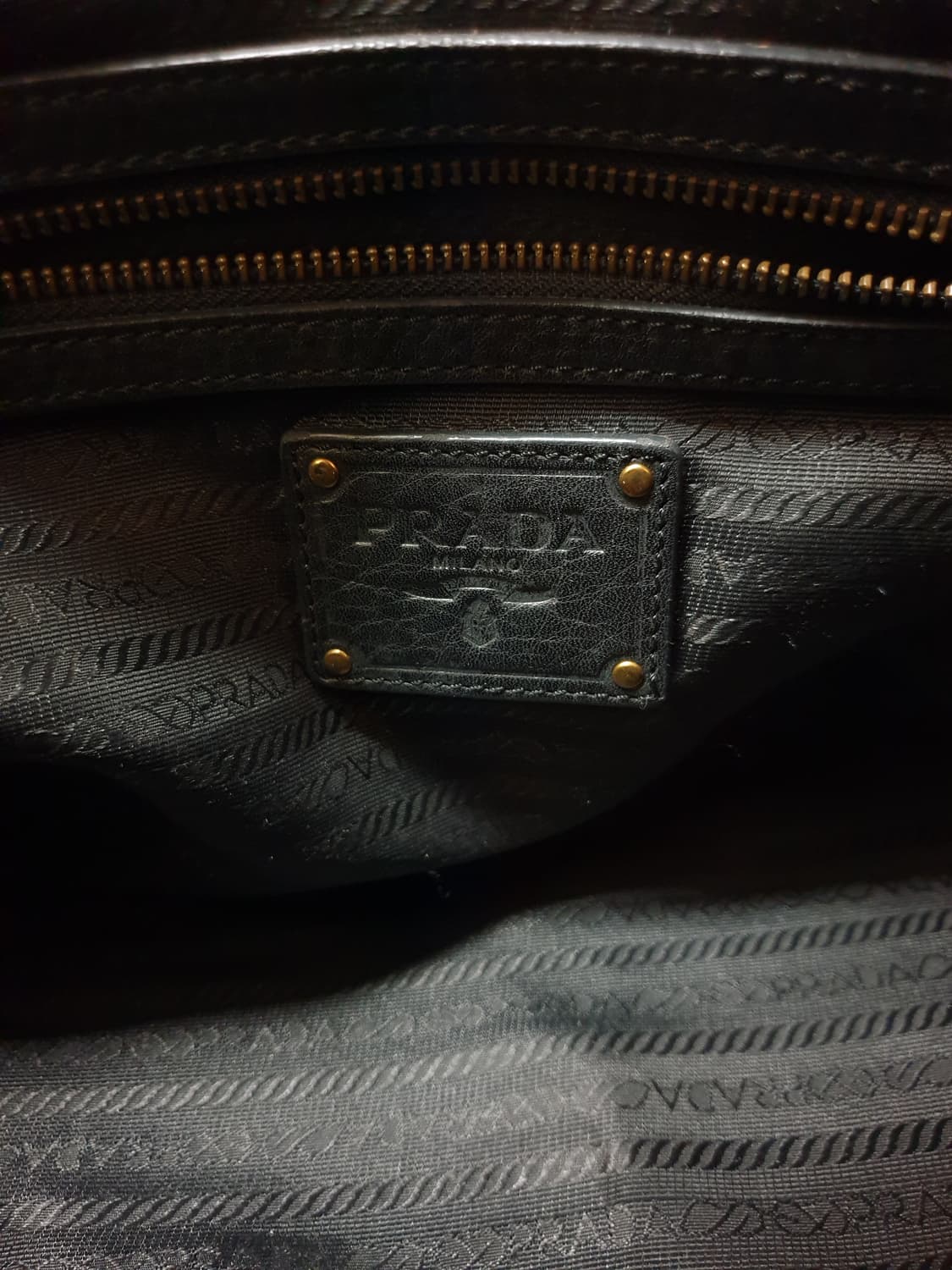 프라다 블랙 가죽 토트백 상품이미지7
